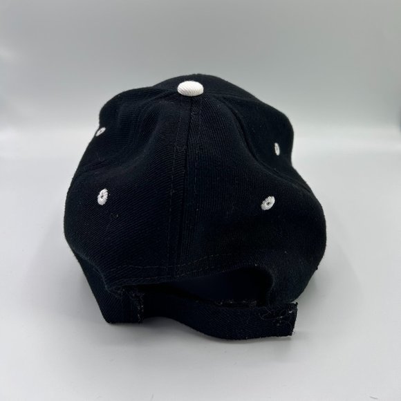 New York Yankee Baseball Cap Adjustable Strap Logo Black White Red Hat - Picture 4 of 8